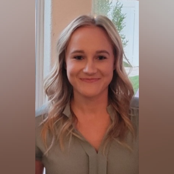 Meet your Posher, Anne - Picture 1 of 1